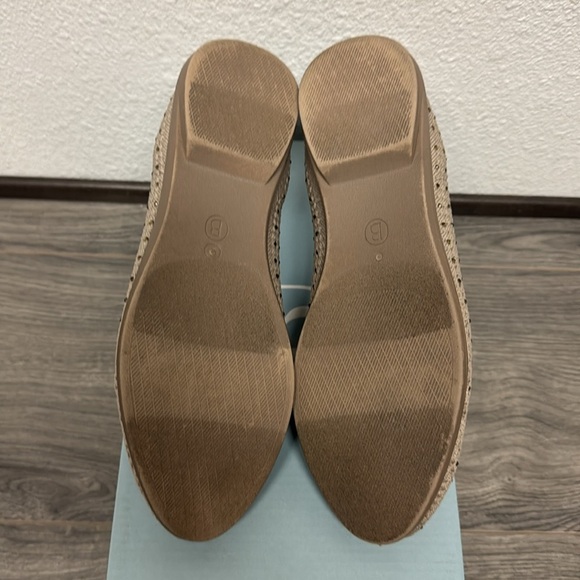 Bzees Kallie Ballet Flat - Picture 9 of 9